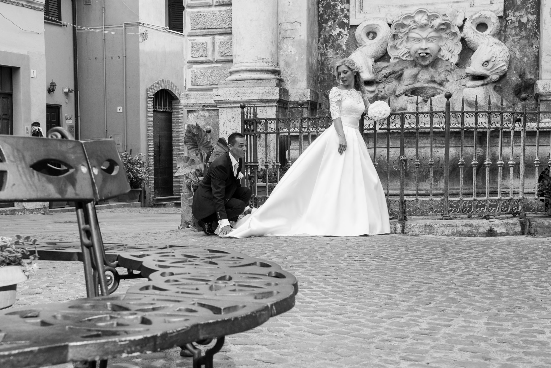 www.fototrogu.mom