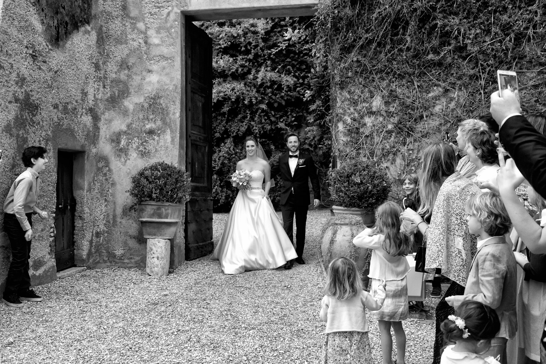 www.fototrogu.mom