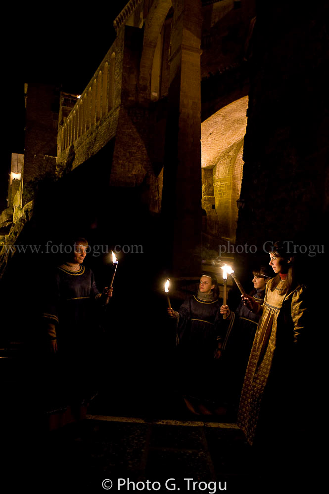 Photography & Project by fototrogu.mom