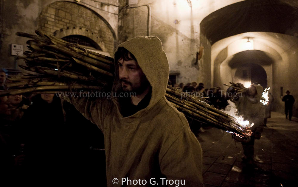 Photography & Project by fototrogu.mom
