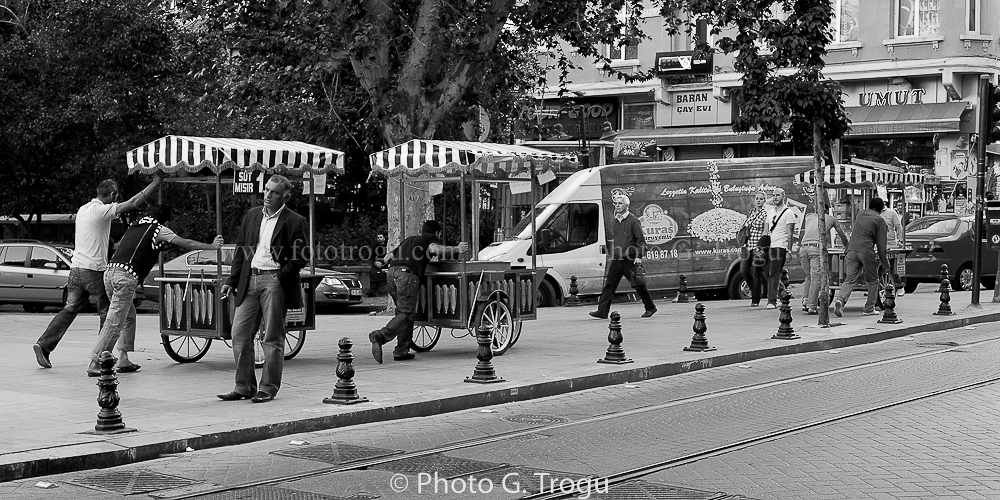 Photography & Project by fototrogu.mom